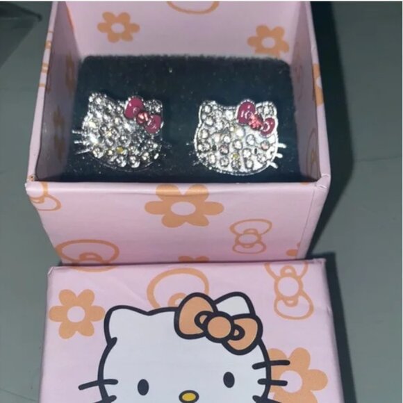 Hello Kitty Silver and Pink Earrings NWT - Picture 5 of 5